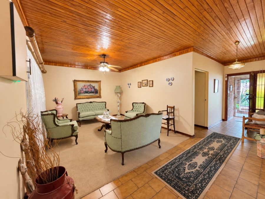 4 Bedroom Property for Sale in Wilkoppies North West